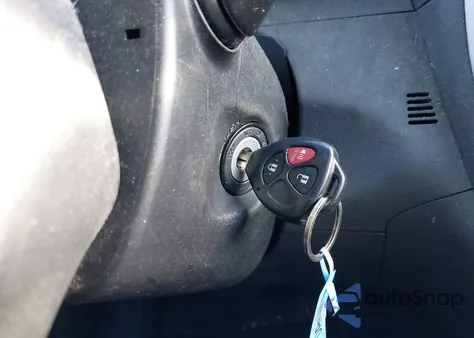 2010 Toyota Matrix z USA, uszkodzony, nr VIN 2T1KU4EE7AC265580